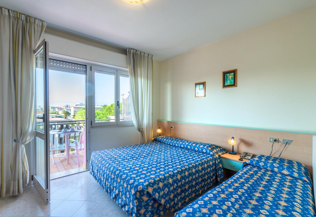 Hotel Di Giovanni Bibione Extérieur photo